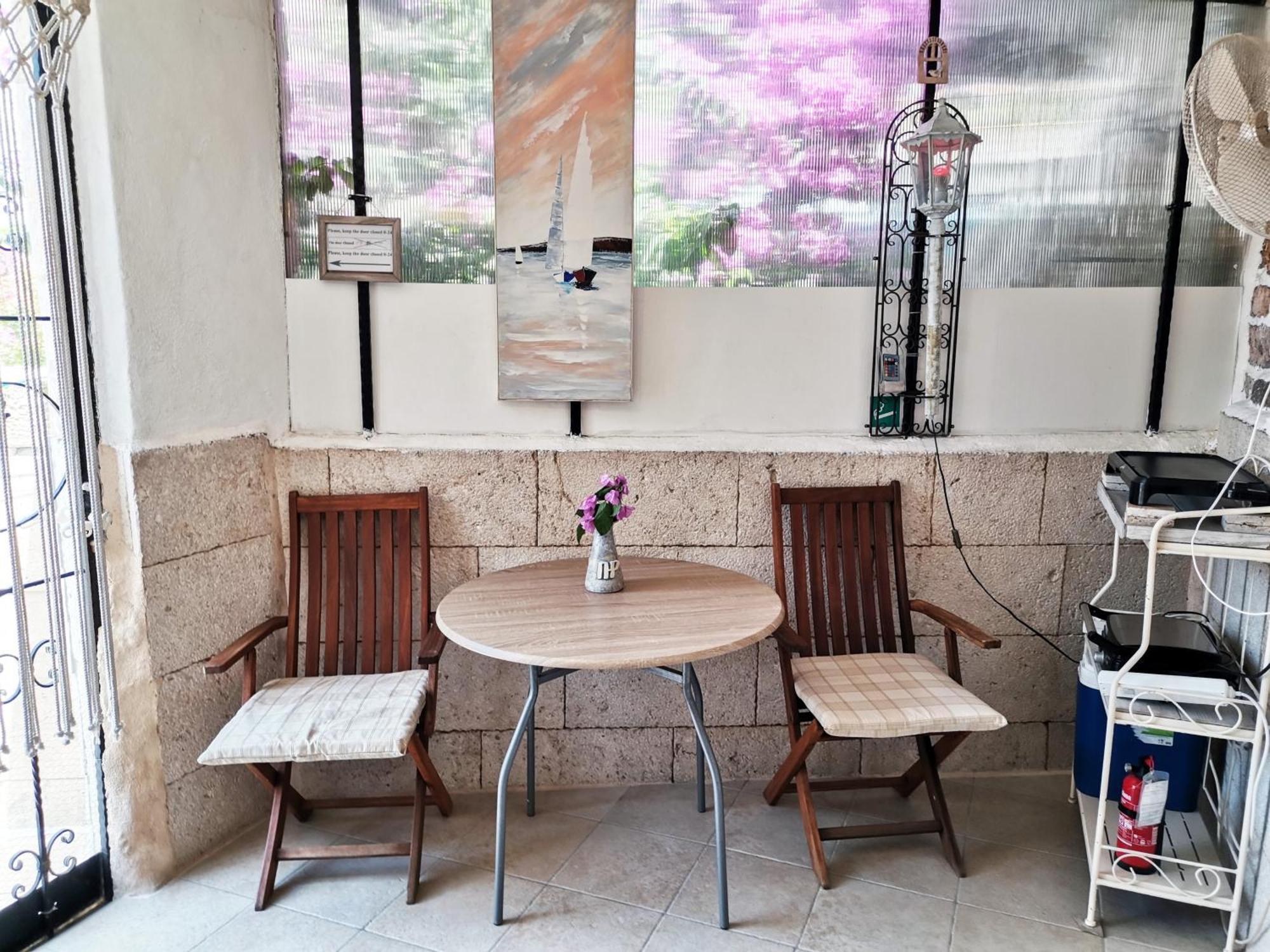 Apartment Alena With Terrace And Garden Center Jelsa Jelsa  Exterior foto
