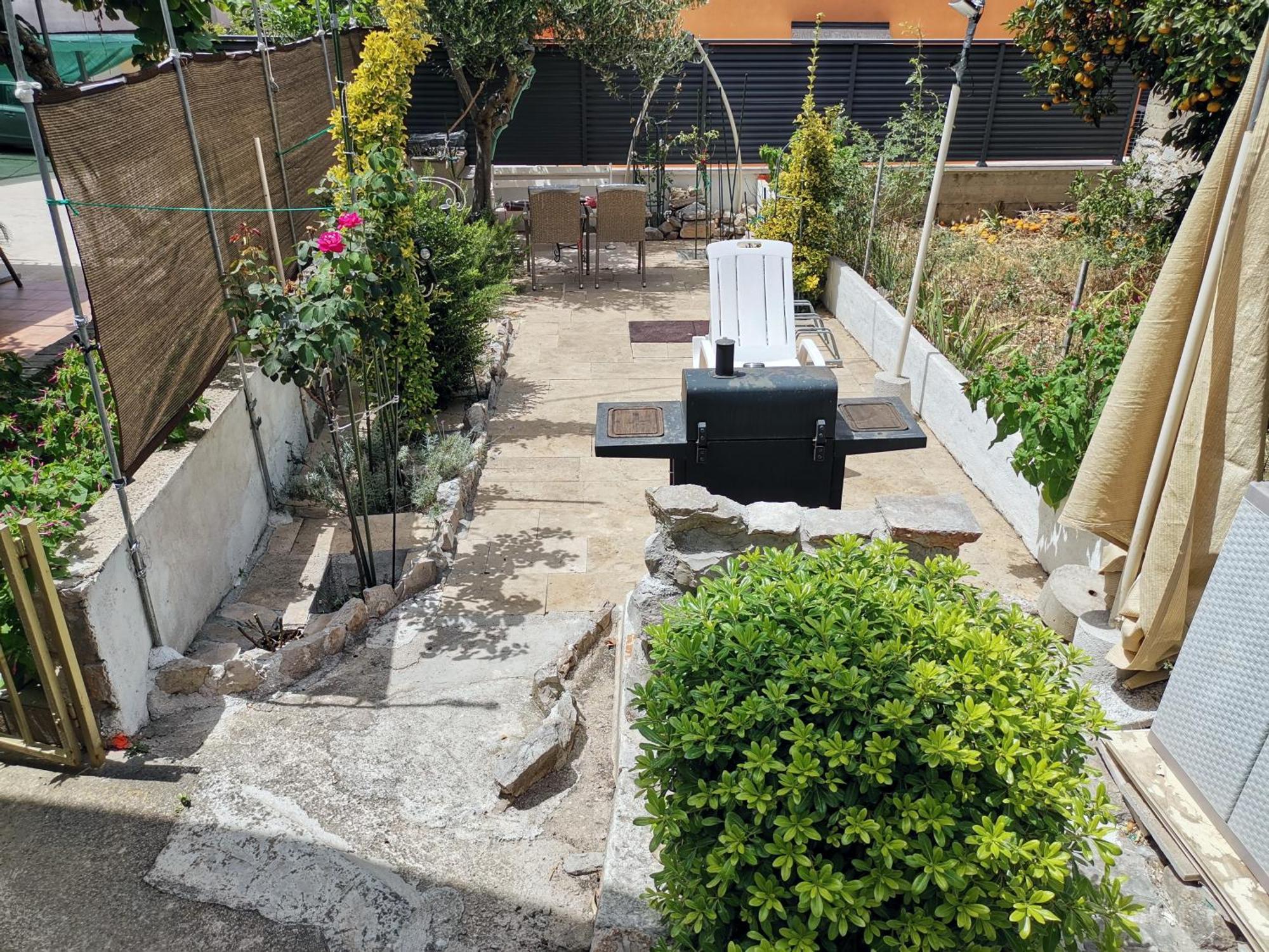 Apartment Alena With Terrace And Garden Center Jelsa Jelsa  Exterior foto